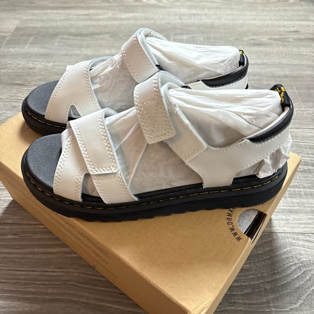 NIB Dr. Martens Vossie Y T Lamper White Unisex Big Kids Sandals Girls Size 6 - Picture 3 of 7